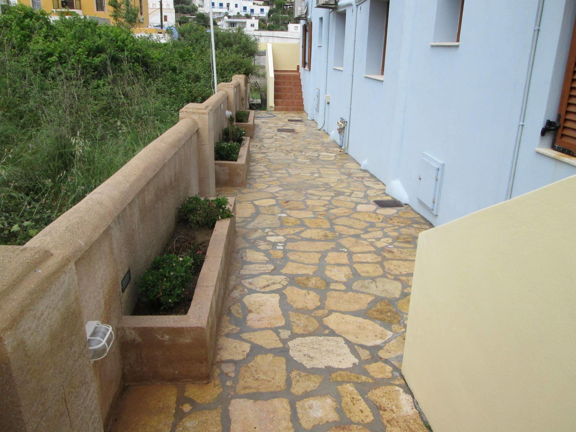 Anemi Leros Apartments Panteli Ngoại thất bức ảnh